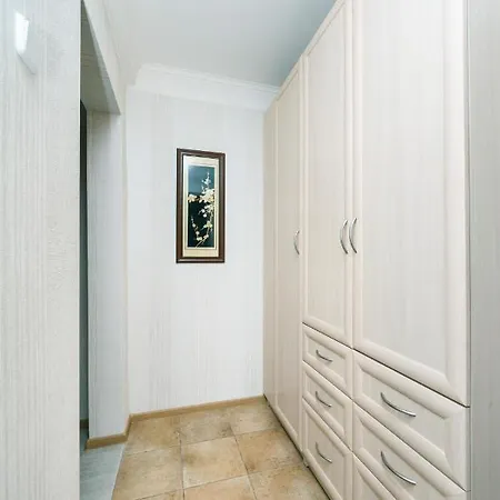 уютная на лукьяновке Apartment *